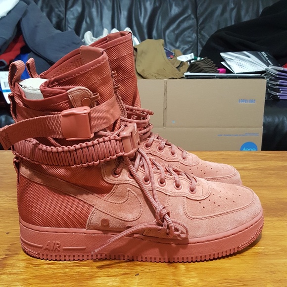 Nike SF Air Force 1 Men's Shoes Dusty Peach 864024 204 (8.5 Nike SF Air Force 1 Men's Shoes Dusty Peach 864024 204 (8.5
